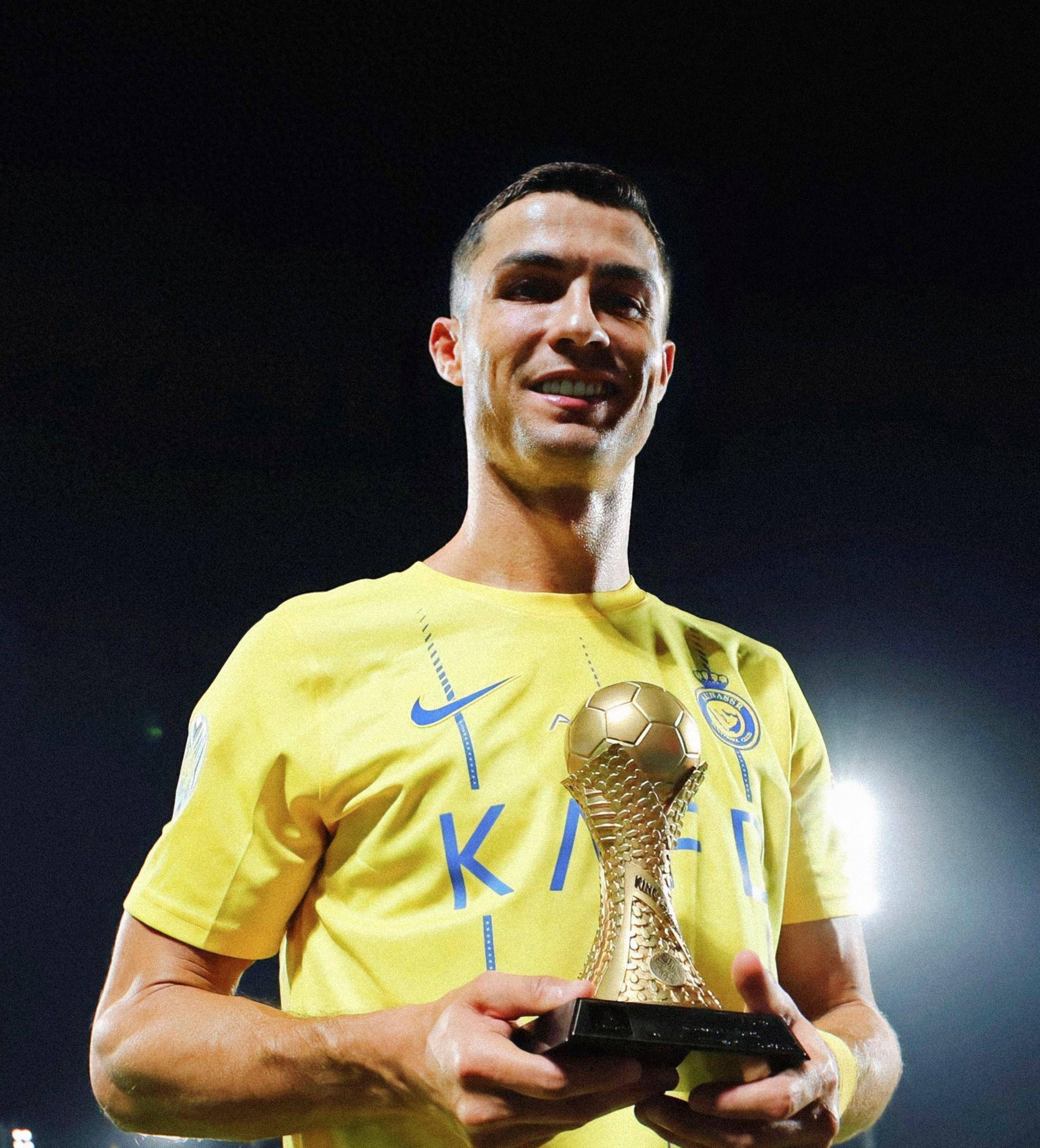 洛杉矶银河经理：伊布真的认为自己是上帝，他是个特别的家伙（洛杉矶银河主帅称伊布自视如神，确实是个与众不同的人）