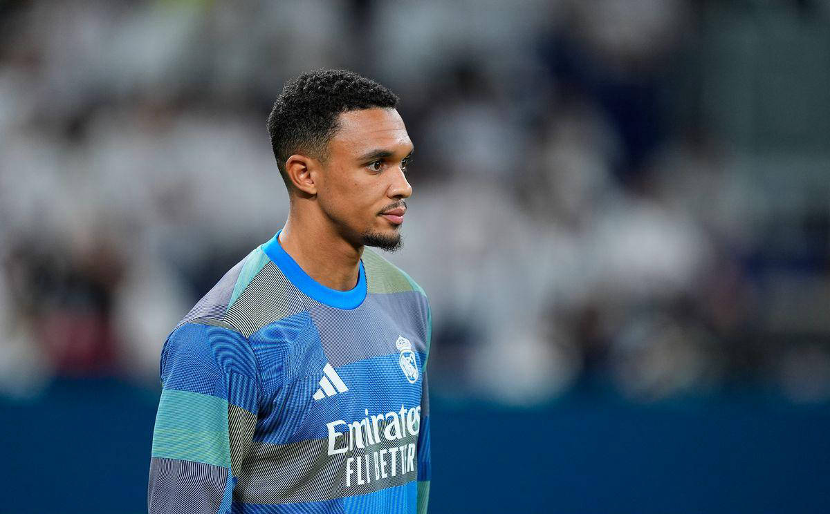 曼城斯特林末节进球助球队获胜（斯特林末段破门助曼城全取三分）